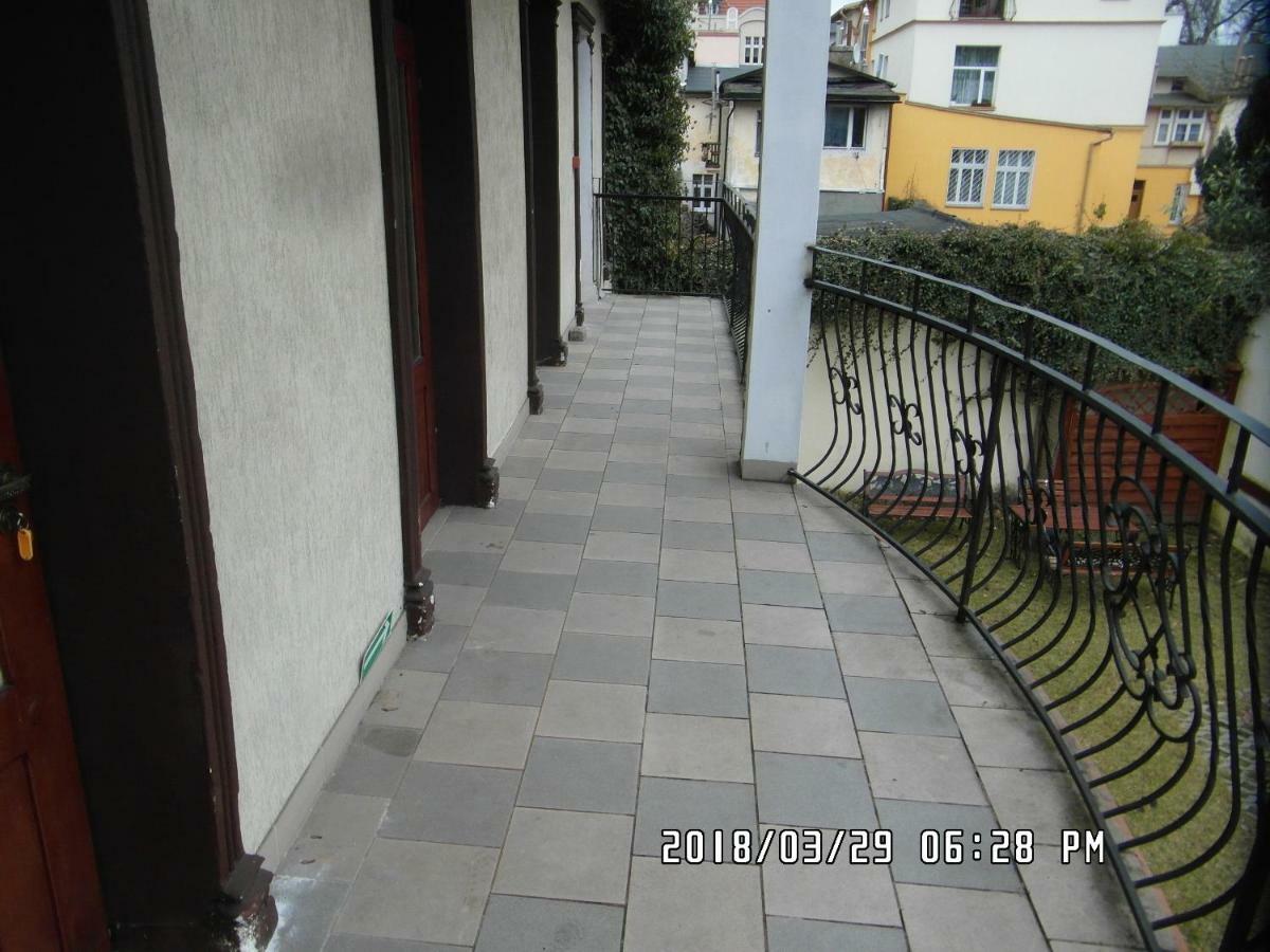 Iwona Hostel - Budget Rooms With Private Bathrooms Sopot Exterior photo