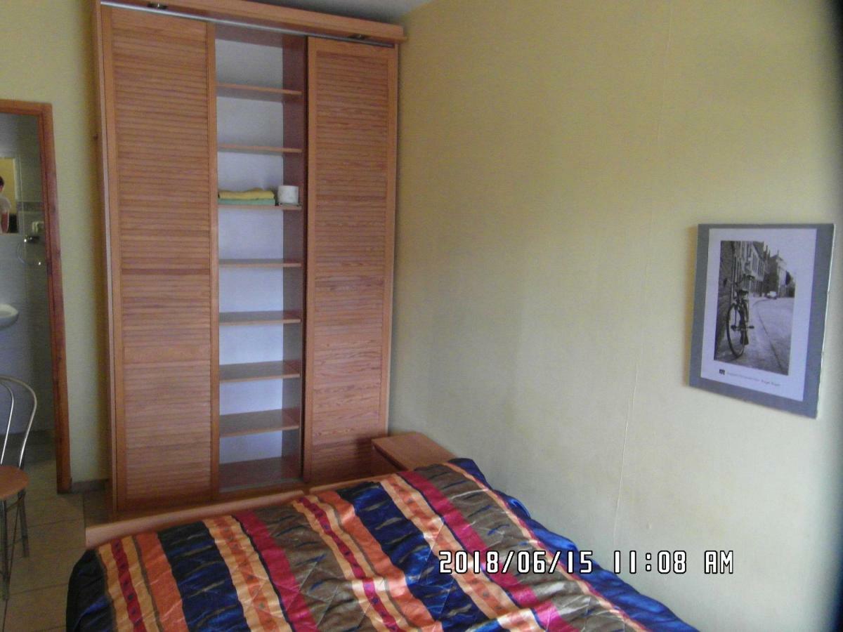 Iwona Hostel - Budget Rooms With Private Bathrooms Sopot Exterior photo